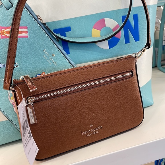 Kate Spade Leila Pebble Leather Convertible Wristlet Wallet Clutch
Warm Gngrbrd - Picture 5 of 16